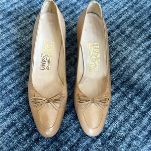 Vintage Ferragamo Beige/ Nude Heels